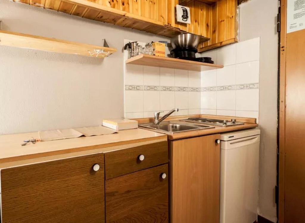 Cadorna Suites Милано Екстериор снимка