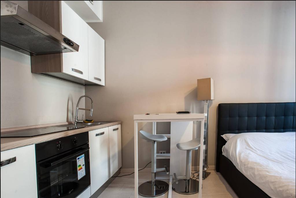 Cadorna Suites Милано Екстериор снимка